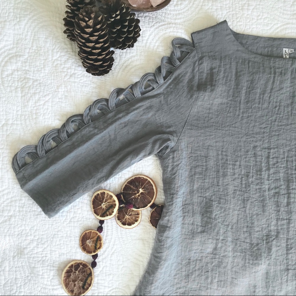 Gray linen cut-out top-RESERVED